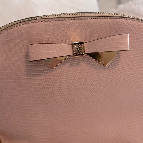 Anne Klein Bow Dome Crossbody Bag Pink - Picture 6 of 7